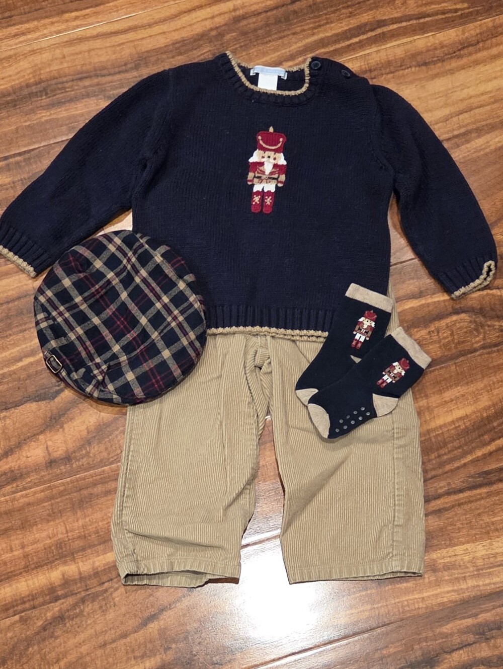 Janie and Jack EUC 18-24 Months Nutcracker Sweater, Corduroy Pants, Socks & Cap